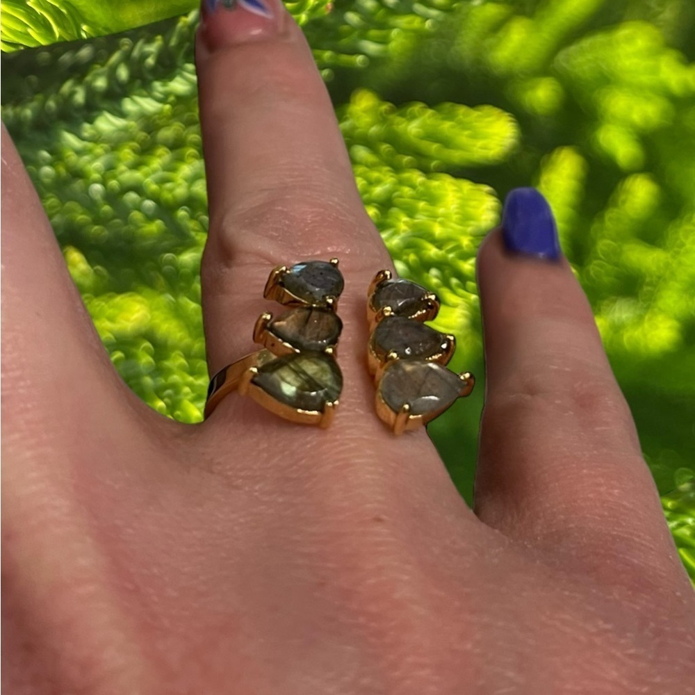 Labradorite Gold Ring - Picture 3 of 9